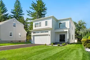 13 Harding Pl, Livingston, NJ 07039 - Photo 1