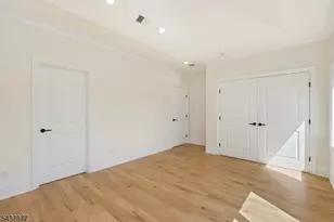 13 Harding Pl, Livingston, NJ 07039 - Photo 22