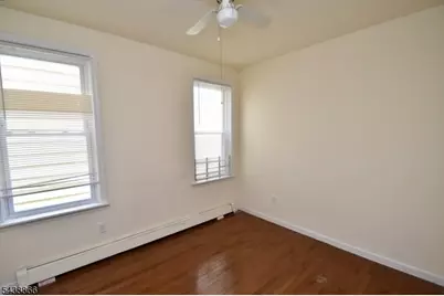 180 N 16th St, East Orange, NJ 07017 - Photo 14