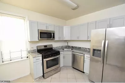 180 N 16th St, East Orange, NJ 07017 - Photo 12