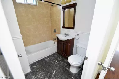 180 N 16th St, East Orange, NJ 07017 - Photo 16
