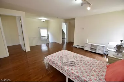 180 N 16th St, East Orange, NJ 07017 - Photo 18