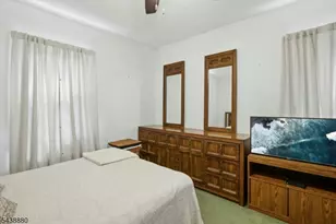 430 Myrtle Ave, Roselle Park, NJ 07204 - Photo 14