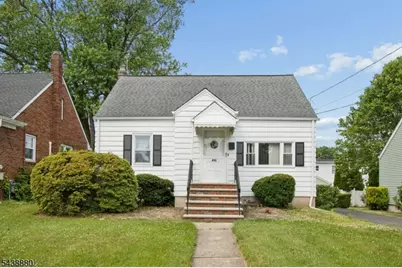 430 Myrtle Ave, Roselle Park, NJ 07204 - Photo 2