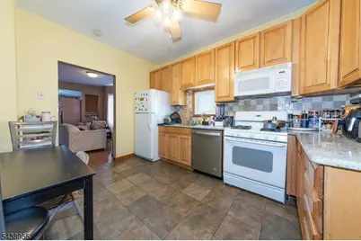 137 Uhland St, East Rutherford, NJ 07073 - Photo 18