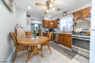 137 Uhland St, East Rutherford, NJ 07073 - Photo 4