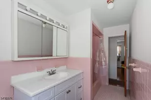 164 Page St, Elmwood Park, NJ 07407 - Photo 26