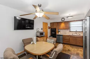 164 Page St, Elmwood Park, NJ 07407 - Photo 8