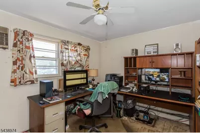 164 Page St, Elmwood Park, NJ 07407 - Photo 18