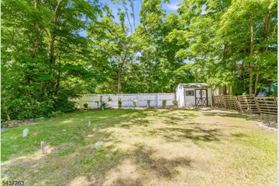 54 Summit Dr, Wantage, NJ 07461 - Photo 8