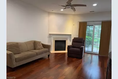 620 Turlington Ct, Livingston, NJ 07039 - Photo 2