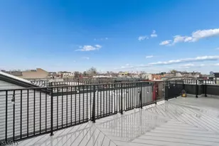 104 Poplar St, Jersey City, NJ 07307 - Photo 18