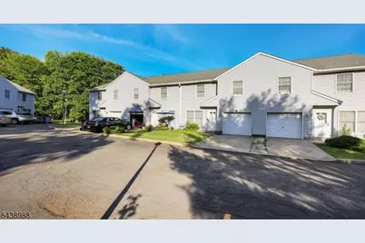 2 Park Ter, North Brunswick Township, NJ 08902 - Photo 2