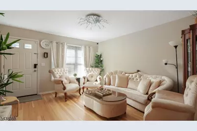 2 Park Ter, North Brunswick Township, NJ 08902 - Photo 4