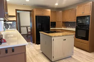 106 Liggett Blvd, Pohatcong Township, NJ 08865 - Photo 4