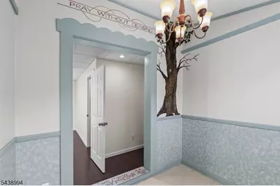 100 Homecrest Ave, Ewing Township, NJ 08638 - Photo 24