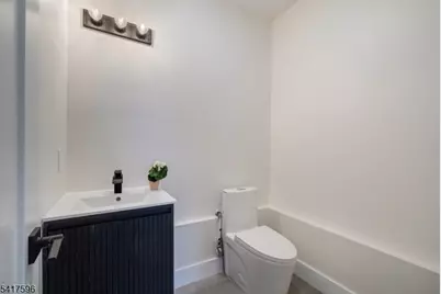 393 Myrtle Ave, Irvington, NJ 07111 - Photo 12