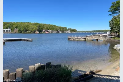 431 Lakeside Blvd #9, Hopatcong, NJ 07843 - Photo 1