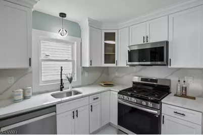 127 Glenwild Ave, Bloomingdale, NJ 07403 - Photo 8