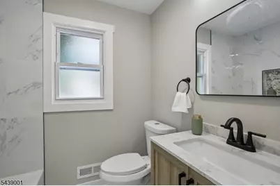 127 Glenwild Ave, Bloomingdale, NJ 07403 - Photo 20