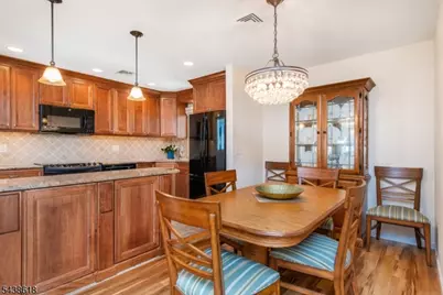 902 River Renaissance, East Rutherford, NJ 07073 - Photo 6