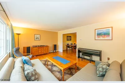 32 Natalie Dr, West Caldwell, NJ 07006 - Photo 4