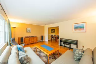 32 Natalie Dr, West Caldwell, NJ 07006 - Photo 4
