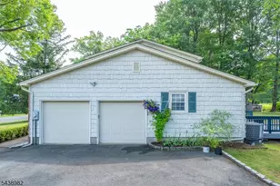 32 Natalie Dr, West Caldwell, NJ 07006 - Photo 46