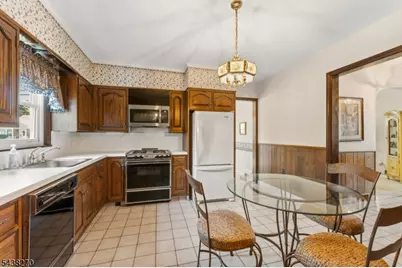 1400 Summit Ter, Linden, NJ 07036 - Photo 6