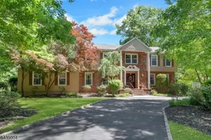 10 Moonshadow Ct, Kinnelon, NJ 07405 - Photo 2