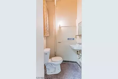529 Washington Ave, Belleville, NJ 07109 - Photo 12