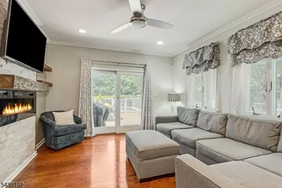 15 Harvey Dr, Summit, NJ 07901 - Photo 8