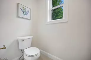 5 Briar Cliff Rd, Livingston, NJ 07039 - Photo 18