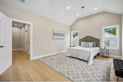 5 Briar Cliff Rd, Livingston, NJ 07039 - Photo 24