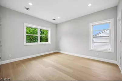 5 Briar Cliff Rd, Livingston, NJ 07039 - Photo 24