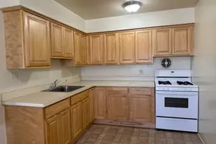 948 Valley Rd, Clifton, NJ 07013 - Photo 2