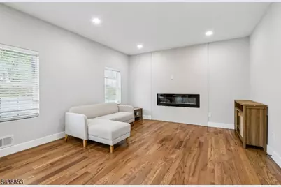 163 Brower Ave, Edison, NJ 08837 - Photo 4