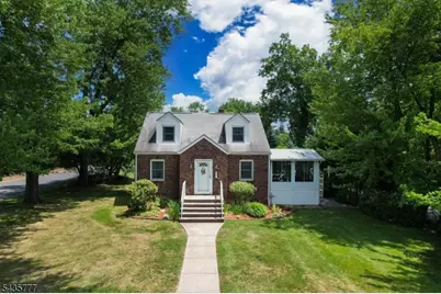 142 Mountain Pkwy, Green Brook Township, NJ 08812 - Photo 1
