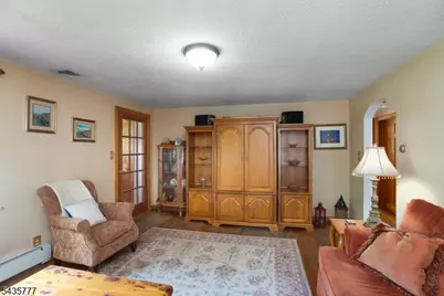 142 Mountain Pkwy, Green Brook Township, NJ 08812 - Photo 10
