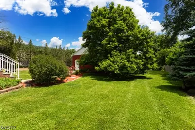 142 Mountain Pkwy, Green Brook Township, NJ 08812 - Photo 24