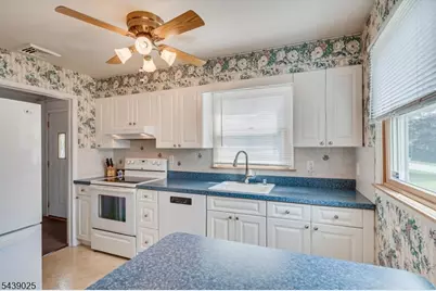 30 Walnut St, Edison Twp., NJ 08817 - Photo 18
