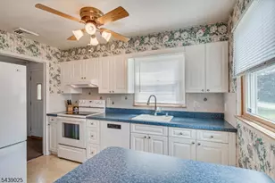 30 Walnut St, Edison Twp., NJ 08817 - Photo 18