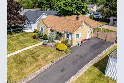 30 Walnut St, Edison Twp., NJ 08817 - Photo 4