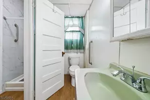 20 - 22 Leo Pl, Newark, NJ 07108 - Photo 8