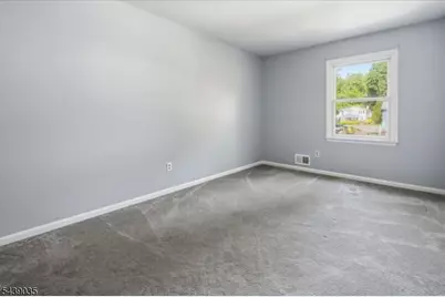17 Heritage Ln, Hamburg, NJ 07419 - Photo 18