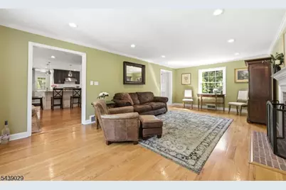 62 Fells Rd, Verona, NJ 07044 - Photo 6