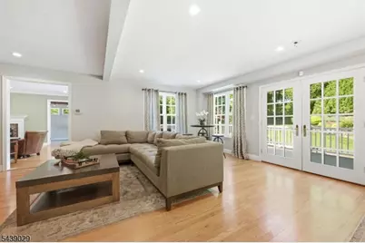 62 Fells Rd, Verona, NJ 07044 - Photo 8