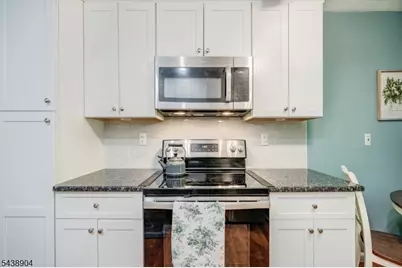 64B Troy Dr, Springfield, NJ 07081 - Photo 8