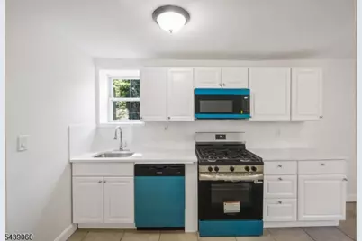 98 S Devine St, Newark, NJ 07106 - Photo 8
