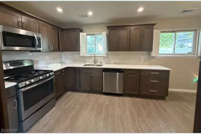 13 Patton Dr, Franklin Township, NJ 08873 - Photo 2